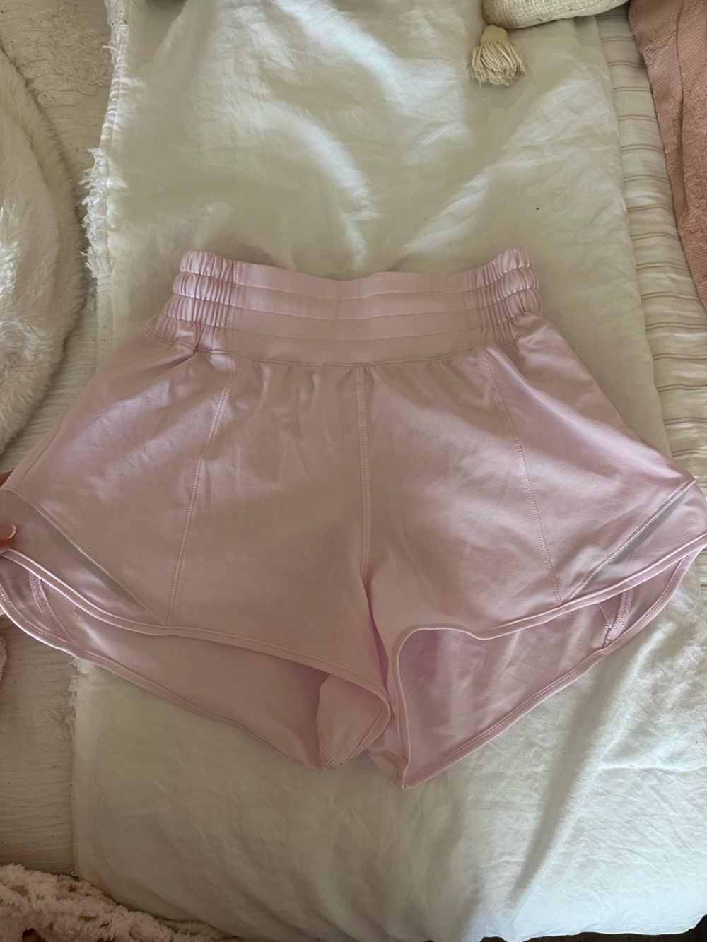 Women’s Light Pink hotty hot high rise lulu short size 2